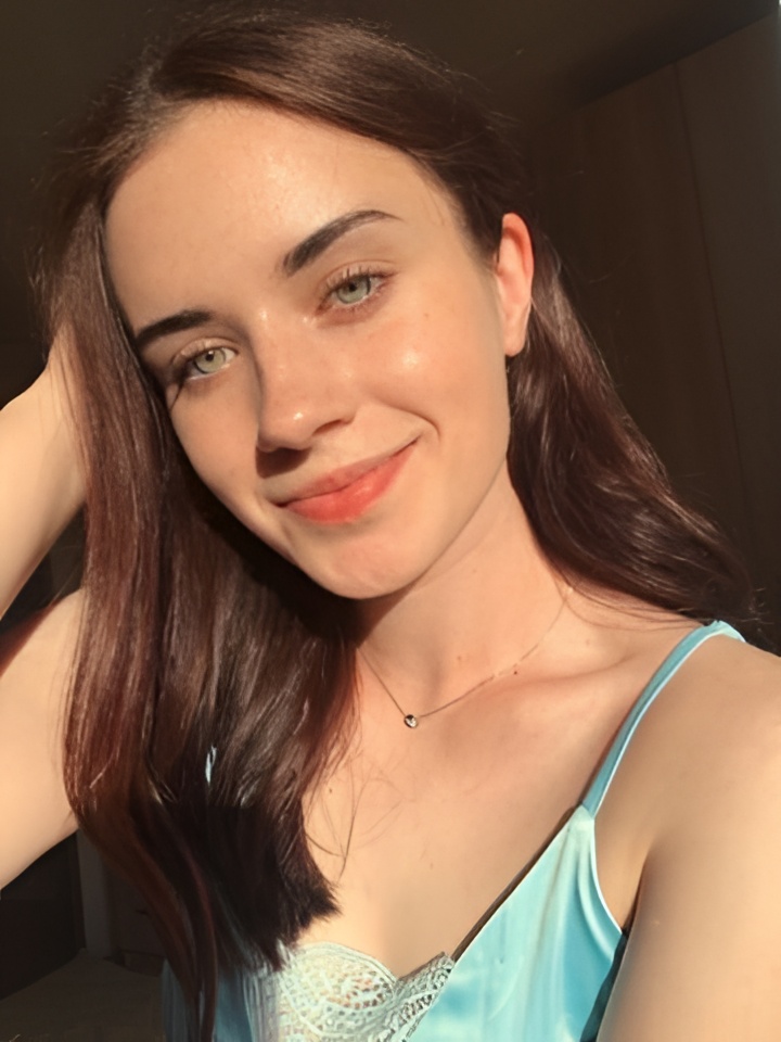 Лилия привлекальеная девушка из Тихвина цена от 2000 руб