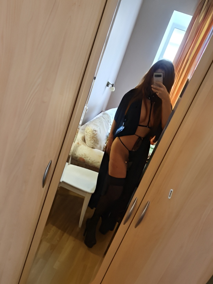 Лина привлекальеная девушка из Тихвина цена от 2000 руб