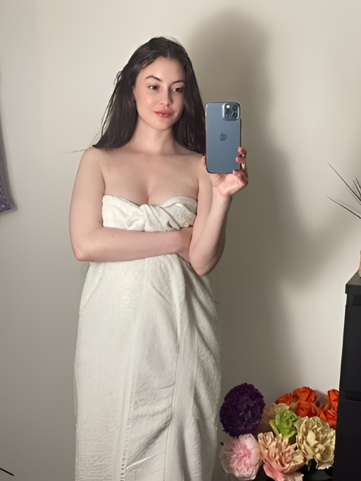 Ната привлекальеная девушка из Тихвина цена от 1500 руб