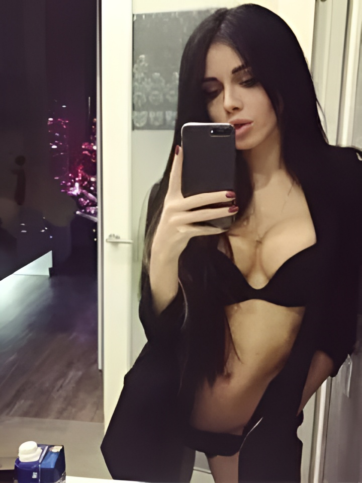 Нелли привлекальеная девушка из Тихвина цена от 4000 руб