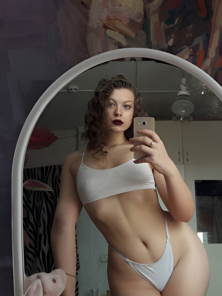 Снежана привлекальеная девушка из Тихвина цена от 2000 руб