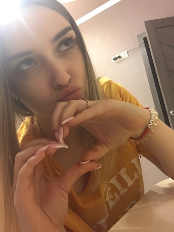 Анечка привлекательная девушка из Тихвина цена от 5000 руб