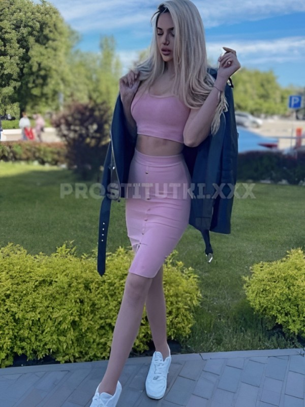 Галя привлекательная девушка из Тихвина цена от 1500 руб