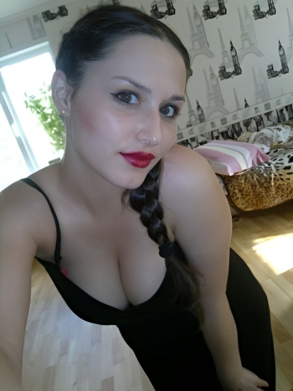 Стелла привлекательная девушка из Тихвина цена от 5000 руб