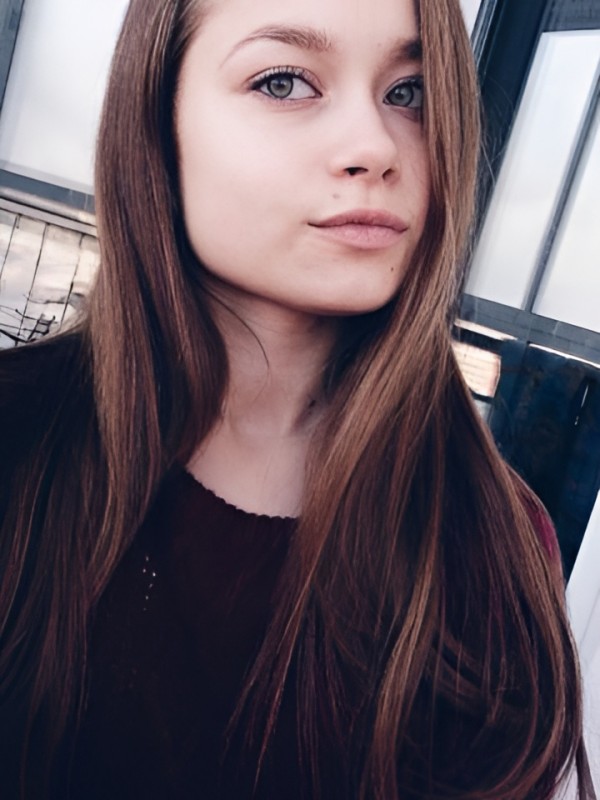 Ульяна привлекательная девушка из Тихвина цена от 5000 руб