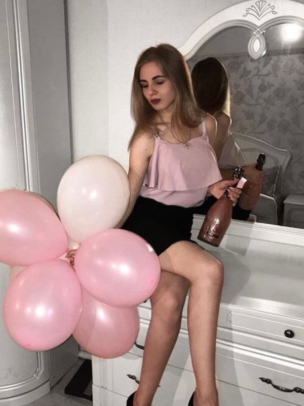 🎥 Тася привлекательная девушка из Тихвина цена от 5000 руб